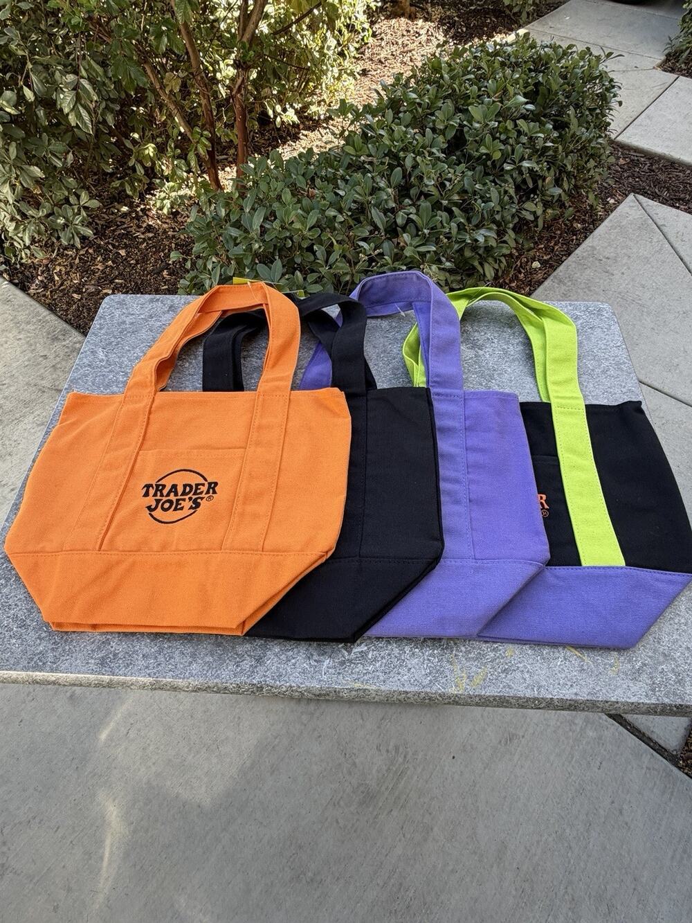 Trader Joe’s Trick Or Treat Canvas Tote Bags Mini Halloween Limited Set of 4 NEW